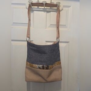 Elegant Gray and Gold Crossbody Bag